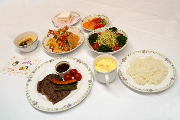 独立行政法人国立病院機構大阪医療センターの食事画像